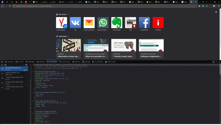 Скриншот работы CLI-утилиты pplx от Perplexity: команда поиска в вебе с выводом JSON-результатов в терминале