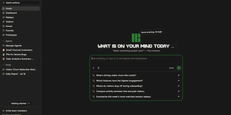 Панель аналитики поведения пользователей с графиками и тепловой картой кликов